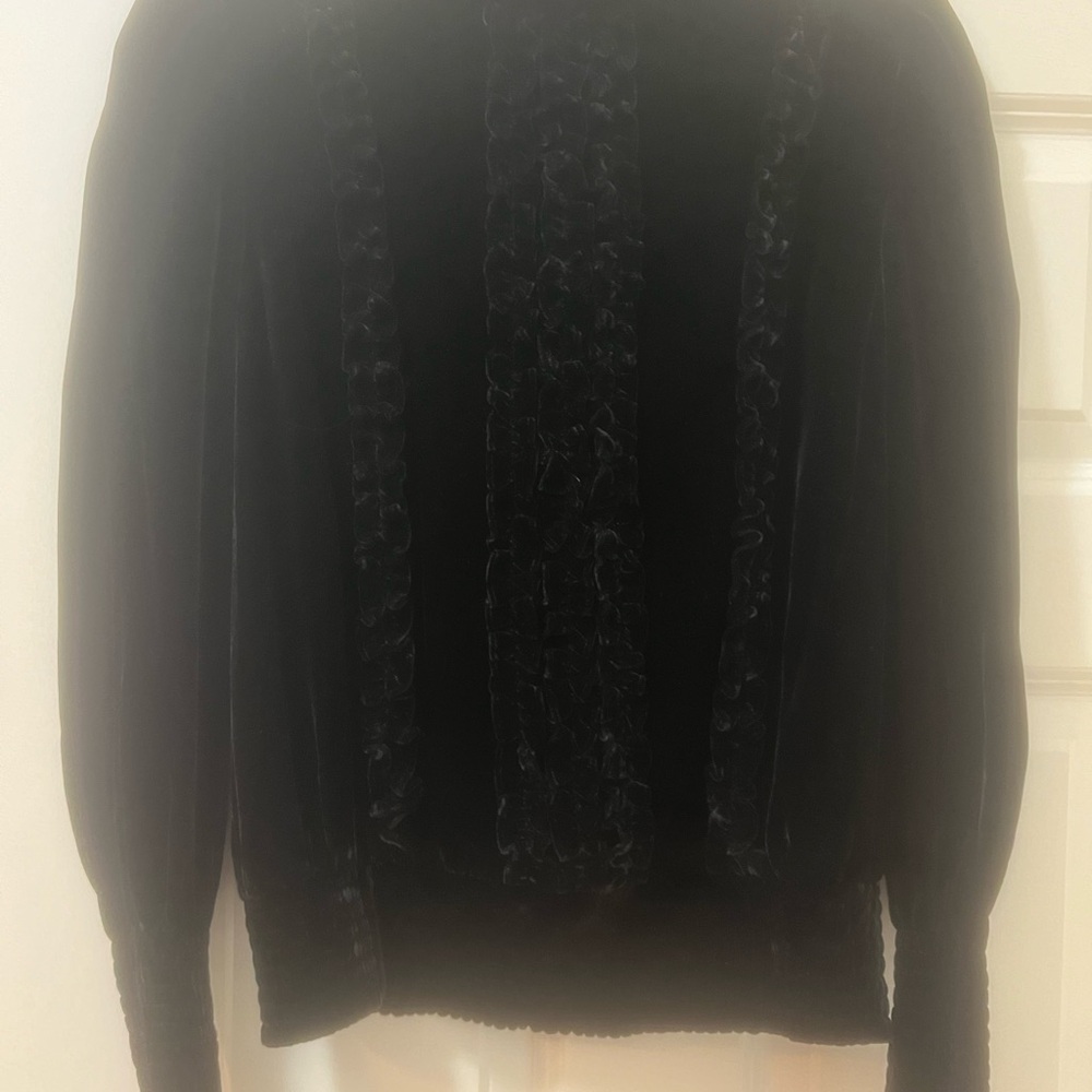 FRAME ruffled black velvet top. Size small. Excellent condition - Picture 5 of 5